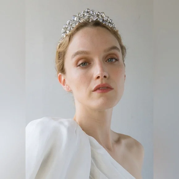 ❌SOLD❌ JENNIFER BEHR X MICAELA CLARA TIARA - Picture 6 of 11